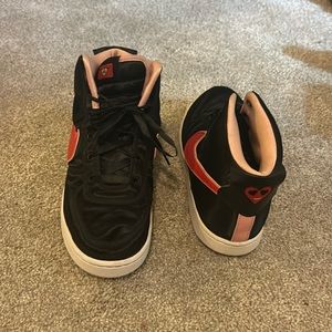 nike, size 5, black pink and red